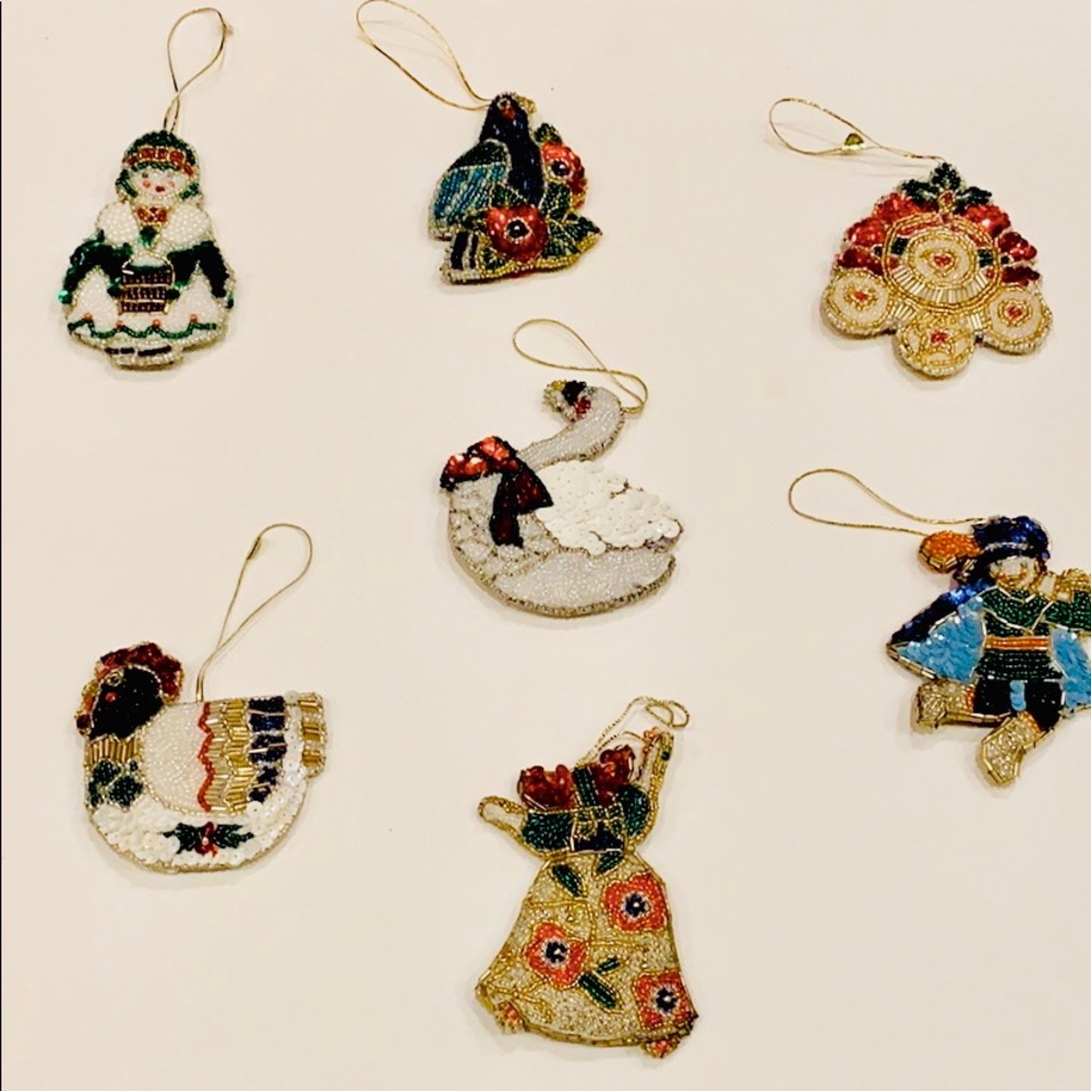 VINTAGE: BEADED CHRISTMAS ORNAMENTS